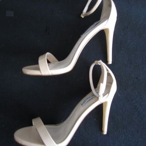 STEVE MADDEN - Ivory Patent Leather Heel